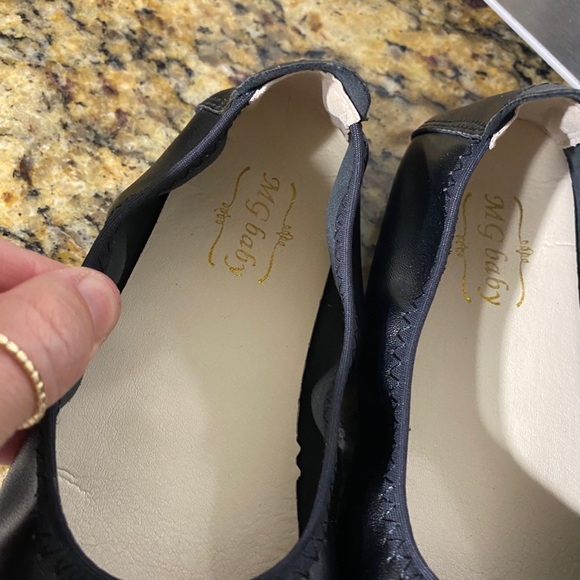 MG Baby size 32🖤🖤🖤🖤 - Picture 4 of 11